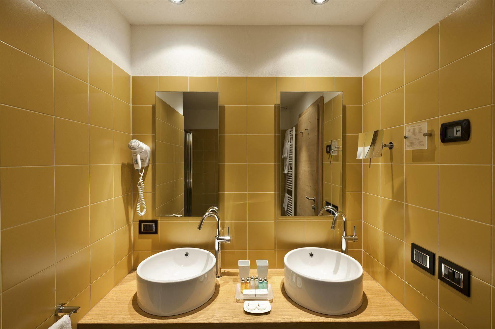 Meublè Sertorelli Reit Hotel